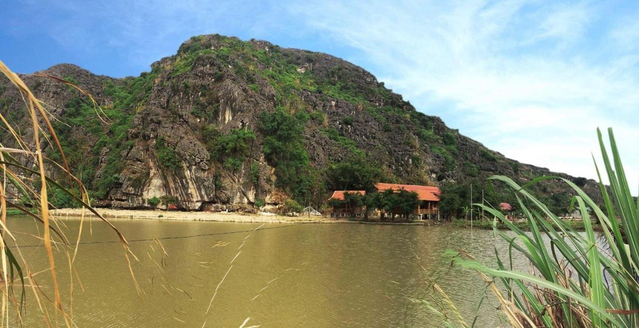 Trang An Lim Garden Hotel Xuan Son Bagian luar foto